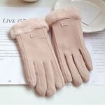 Winter Plush Gloves for Women: Fashionable & Warm