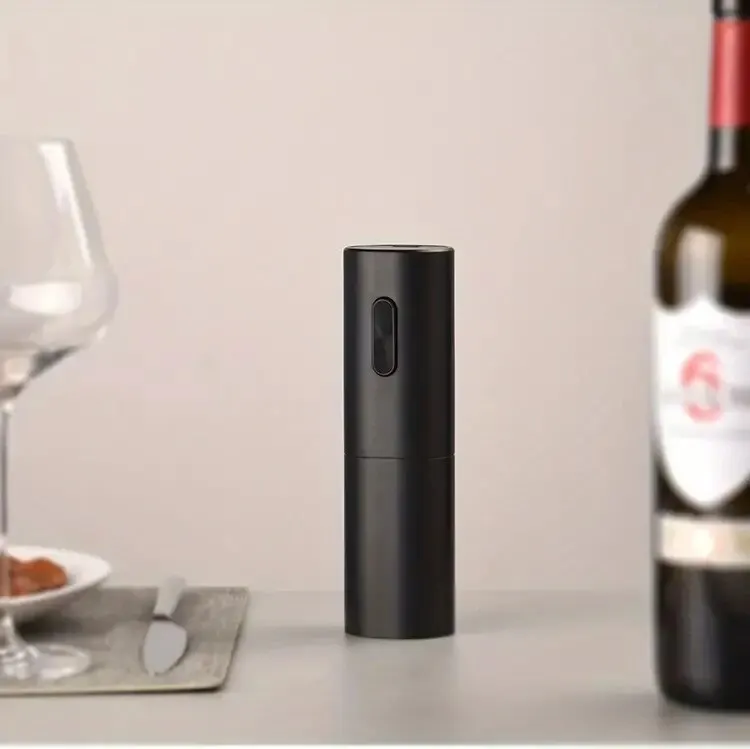 Automatic Electric Wine Opener: Corkscrew with Aerator Pourer, Foil Cutter