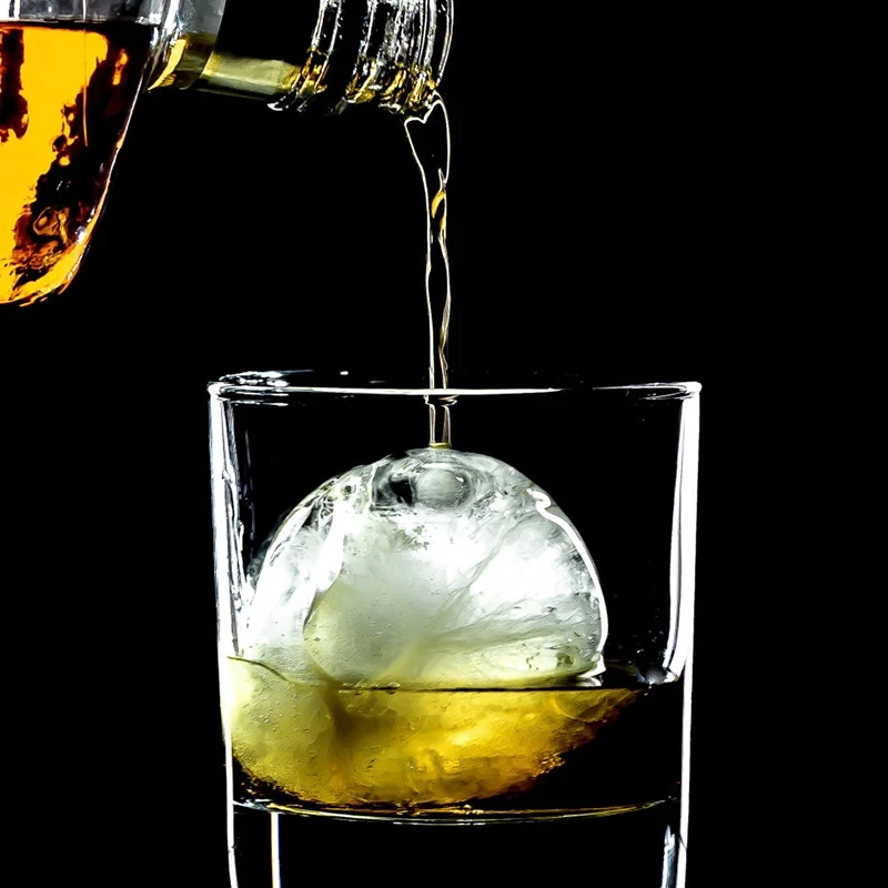 Round Ice Hockey Mold: 4-Hole Ice Cube Maker for Whisky, Cocktails, and Vodka