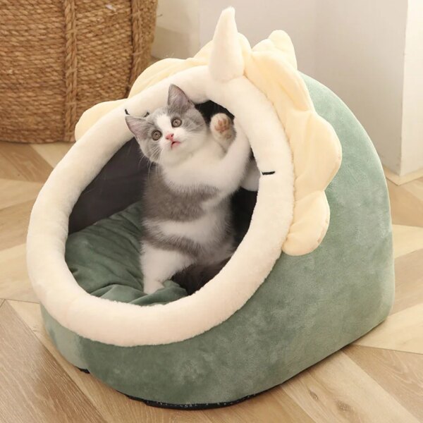 Self-Warming Pet Tent Cave Bed: Comfortable Sleeping Bed for Cats and Small Dogs, Foldable and Washable