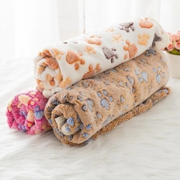 68640-nuf0zr.jpg Soft Fluffy Pet Blanket: High Quality, Cute Cartoon Pattern, Warm and Comfortable for Cats and Dogs