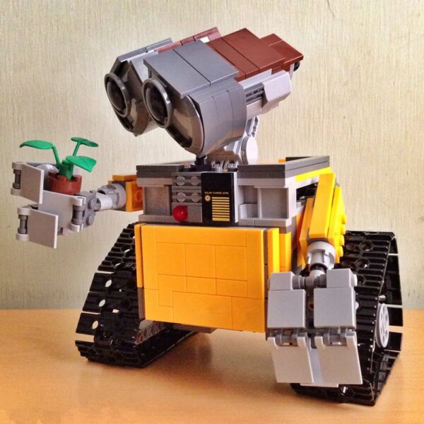 687PCS Technical RC Block Space Robot Remote Control Model Building Blocks: Ideal Brick Toy for Kid's Birthday or Christmas Gift